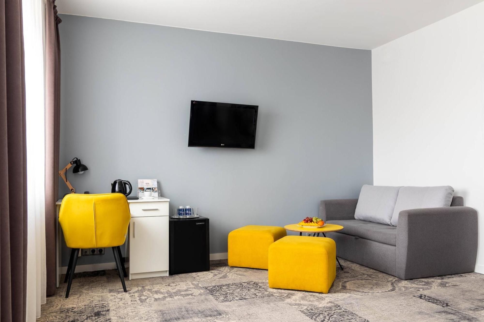 Hotel Nafta Krosno Extérieur photo