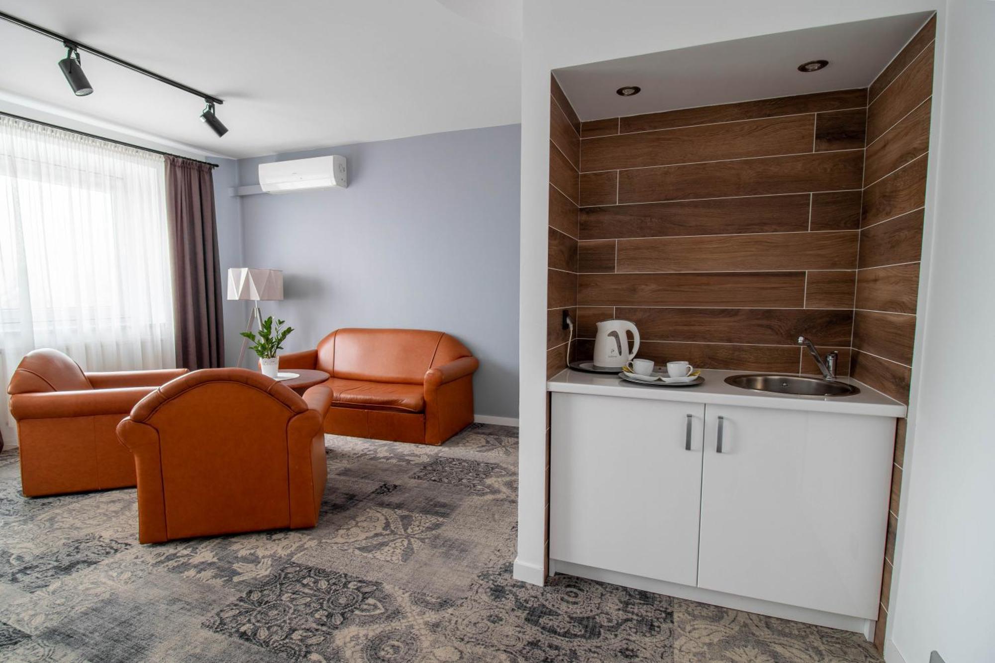 Hotel Nafta Krosno Extérieur photo