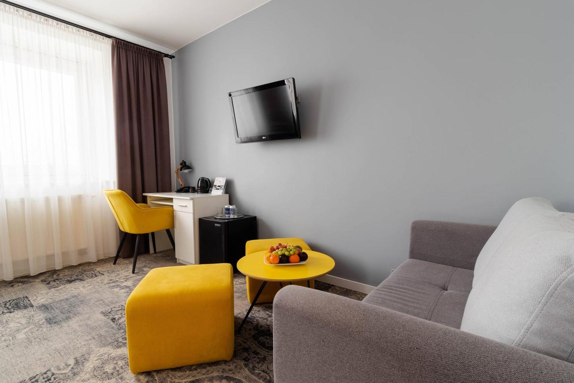 Hotel Nafta Krosno Extérieur photo