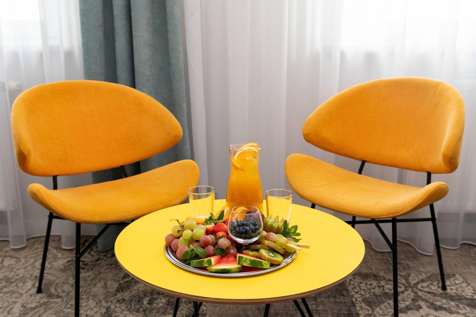 Hotel Nafta Krosno Extérieur photo