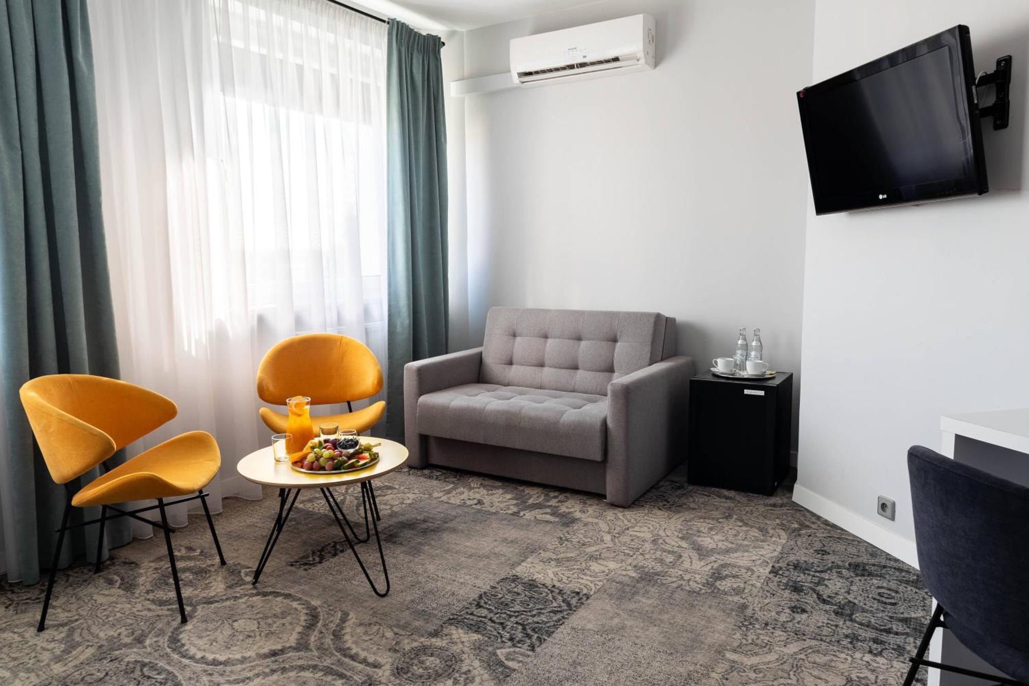 Hotel Nafta Krosno Extérieur photo