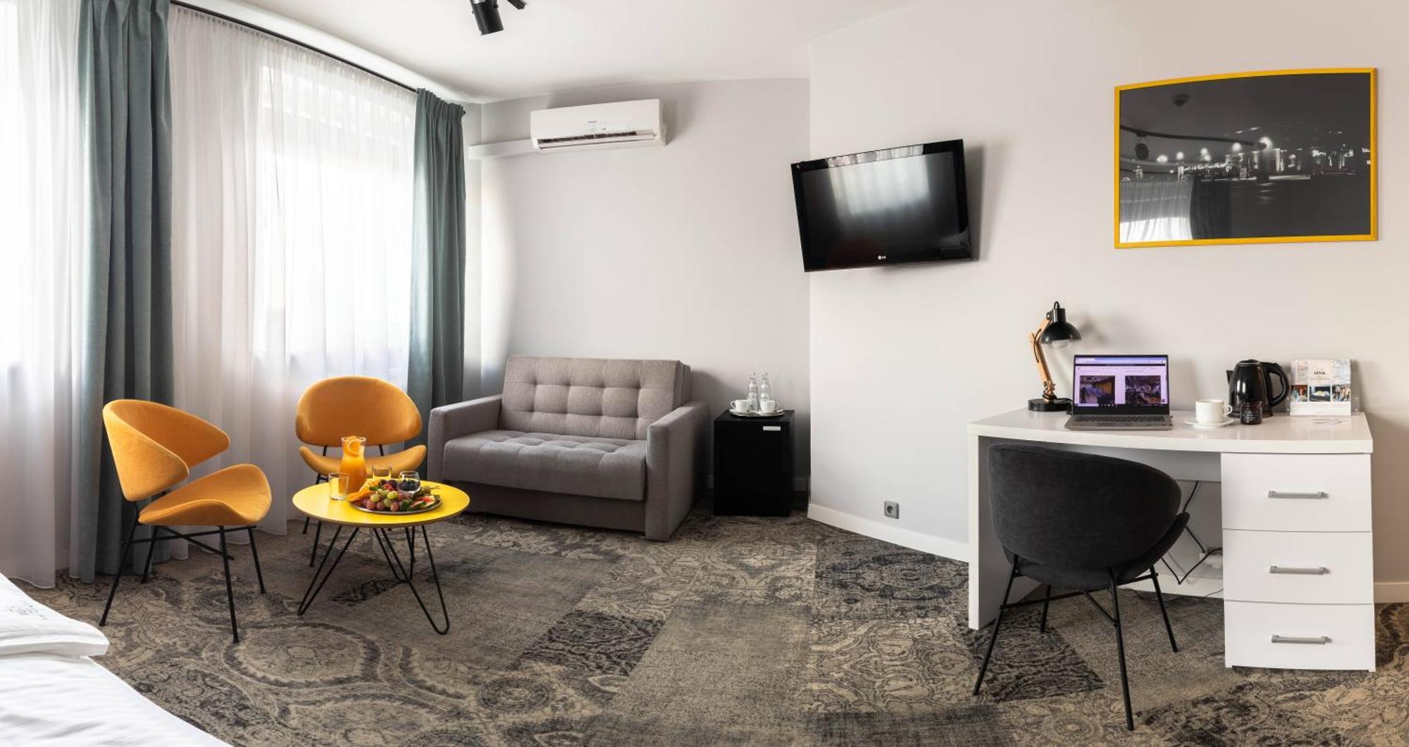 Hotel Nafta Krosno Extérieur photo